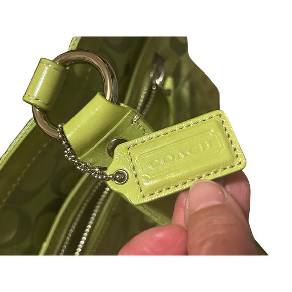 Authentic COACH Lime Green Oversized Bag - Picture 5 of 8